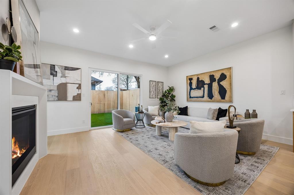 LAMONT TRAIL - Residential