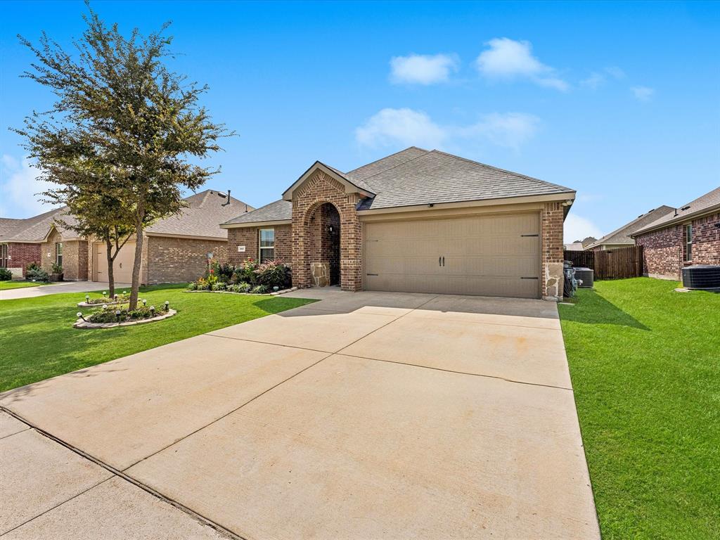 607 Rawhide Way