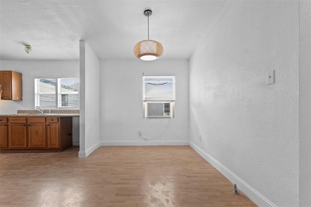 A1030 THOMPSON HIRAM - Residential