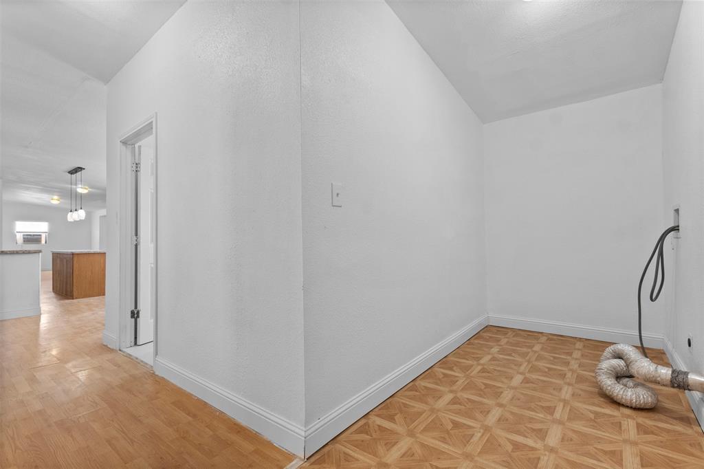 A1030 THOMPSON HIRAM - Residential