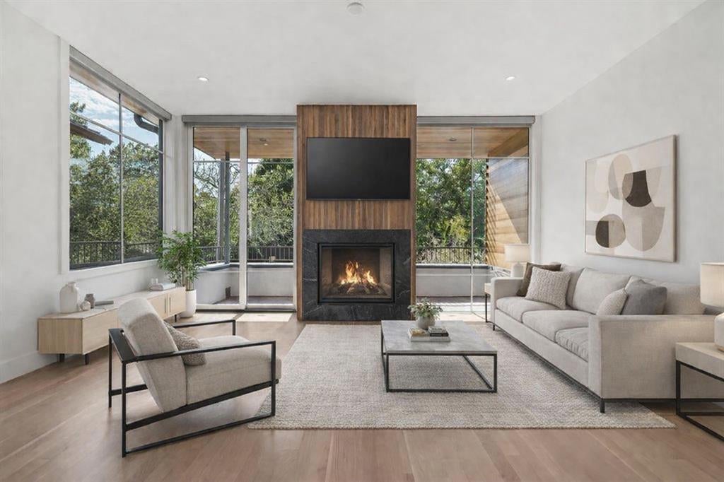 3619 Springbrook