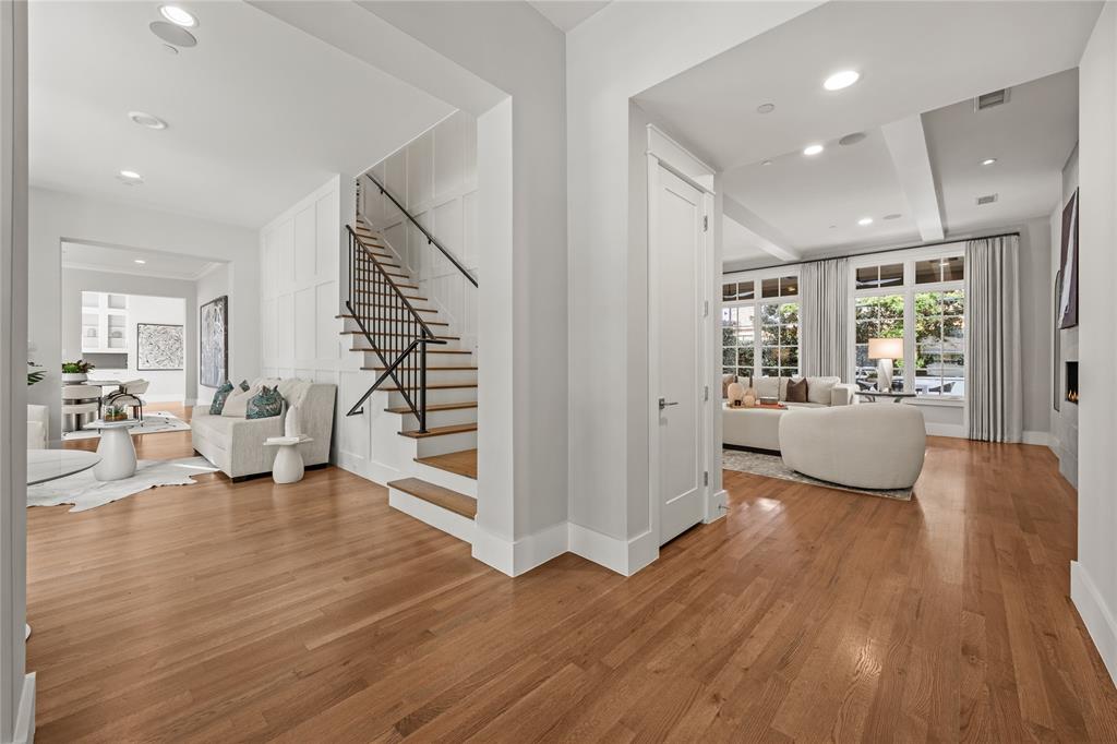 6807 Joyce Way