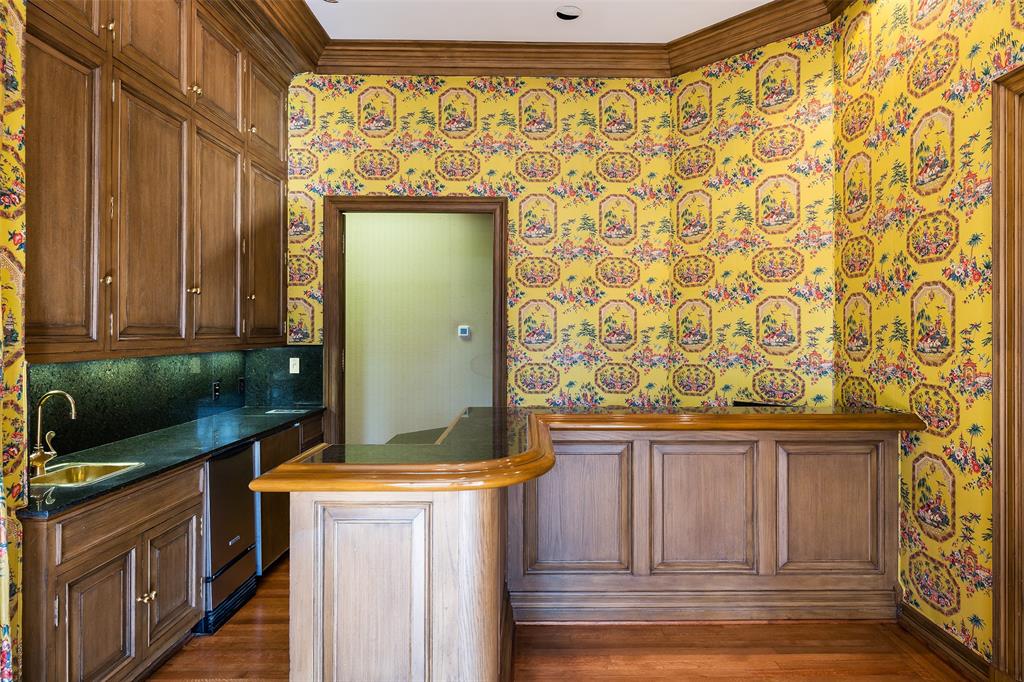 NWC Gaywood & Walnut Hill Ln - Residential