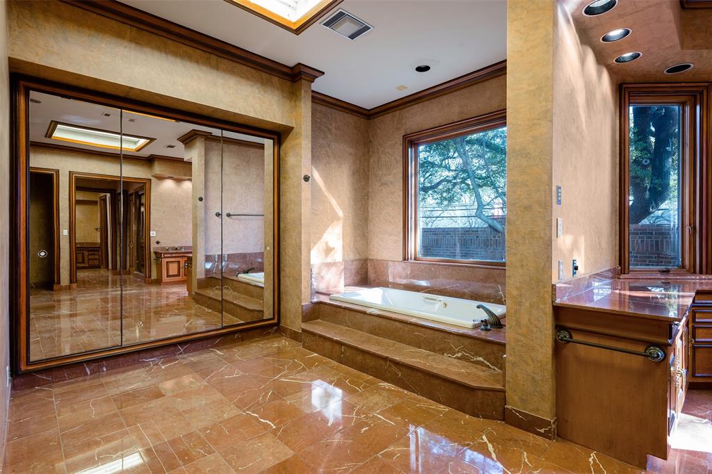 NWC Gaywood & Walnut Hill Ln - Residential