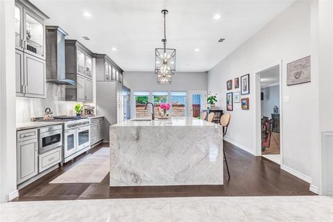 5607 Twin Brooks Dallas TX 75252