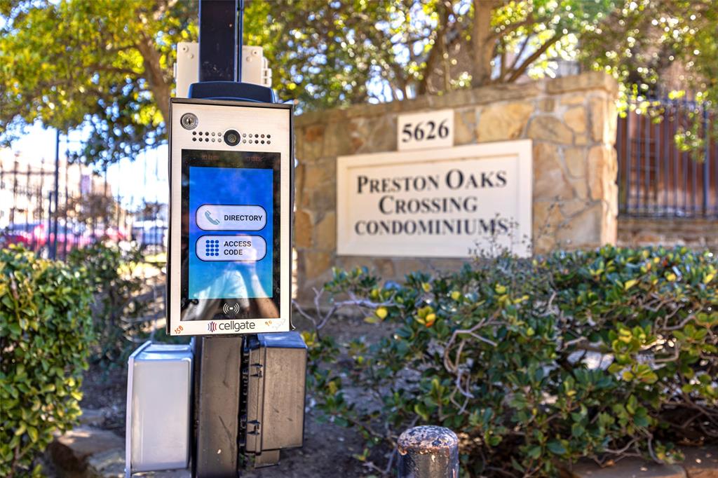 Preston Oaks Crossing Condos 01 & 02 - Residential