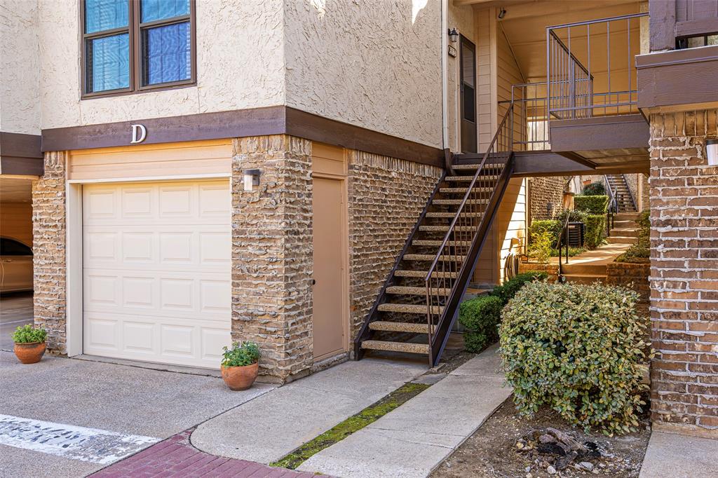 Preston Oaks Crossing Condos 01 & 02 - Residential