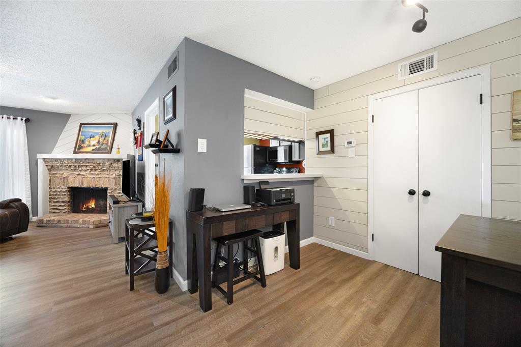 Preston Oaks Crossing Condos 01 & 02 - Residential