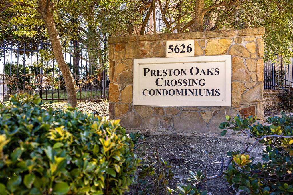Preston Oaks Crossing Condos 01 & 02 - Residential