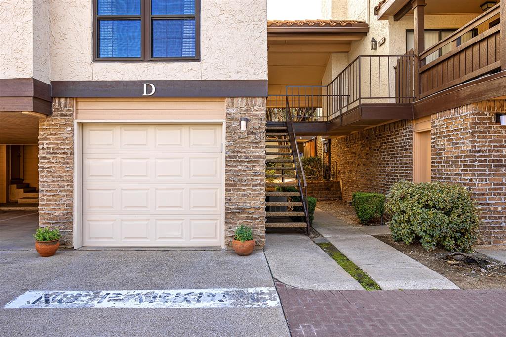 Preston Oaks Crossing Condos 01 & 02 - Residential