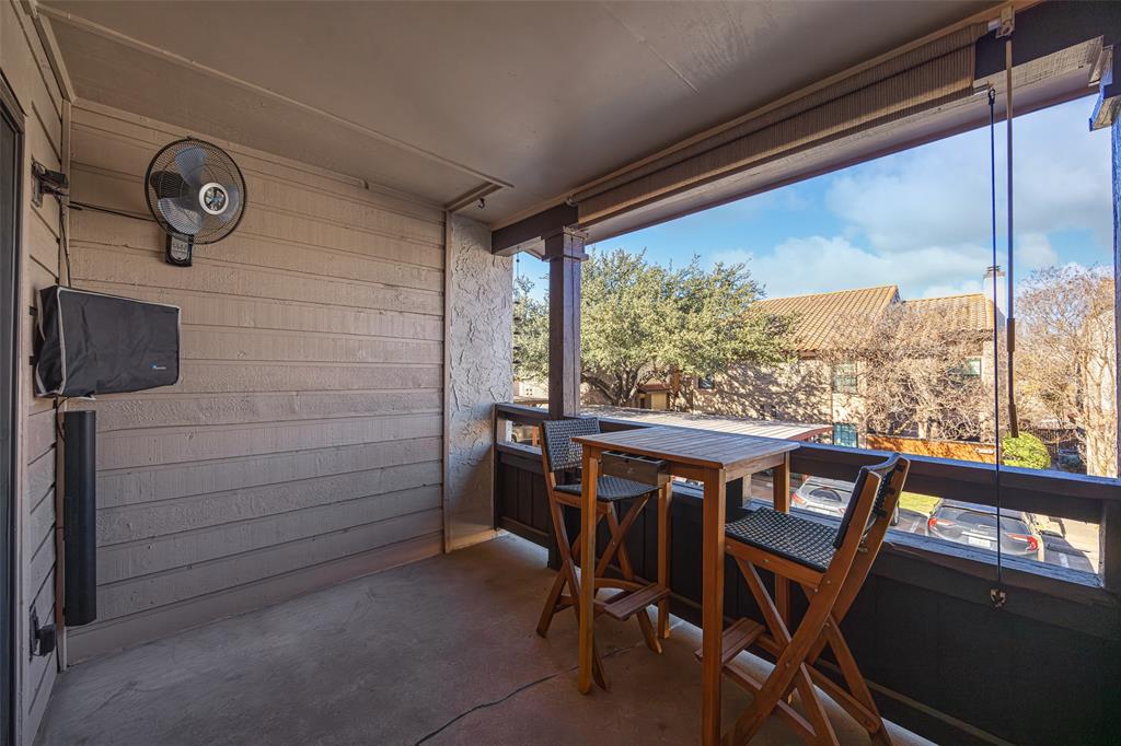 Preston Oaks Crossing Condos 01 & 02 - Residential