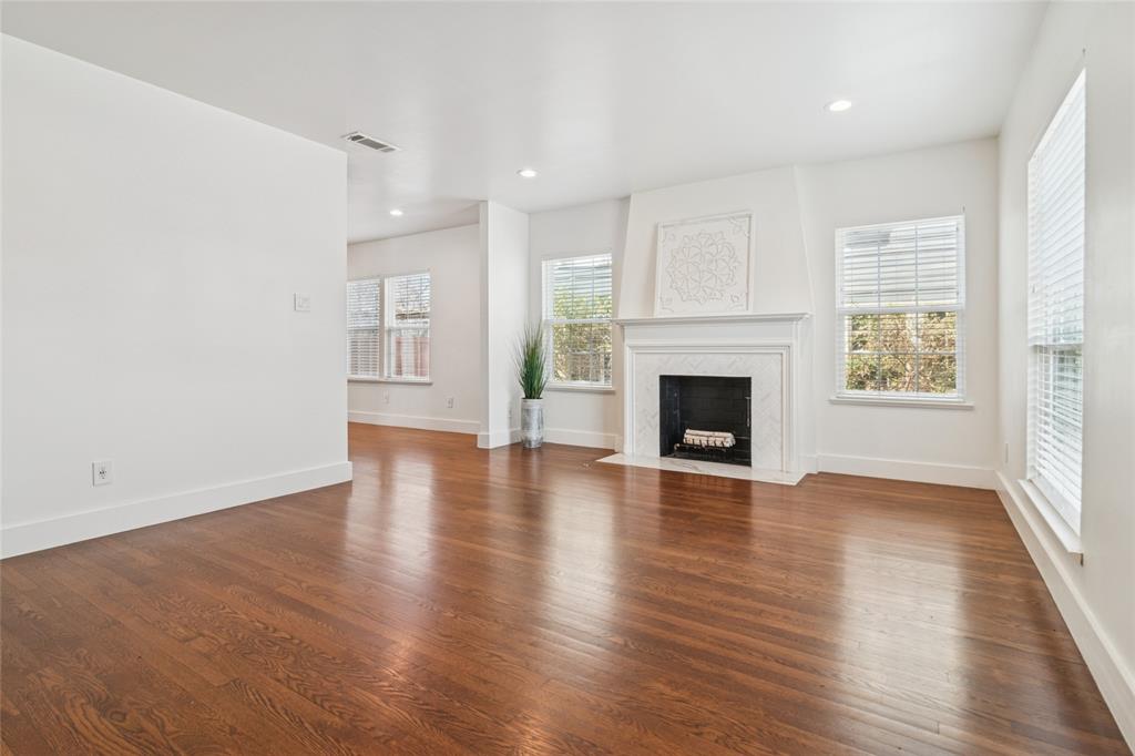 6326 Lakeshore Drive