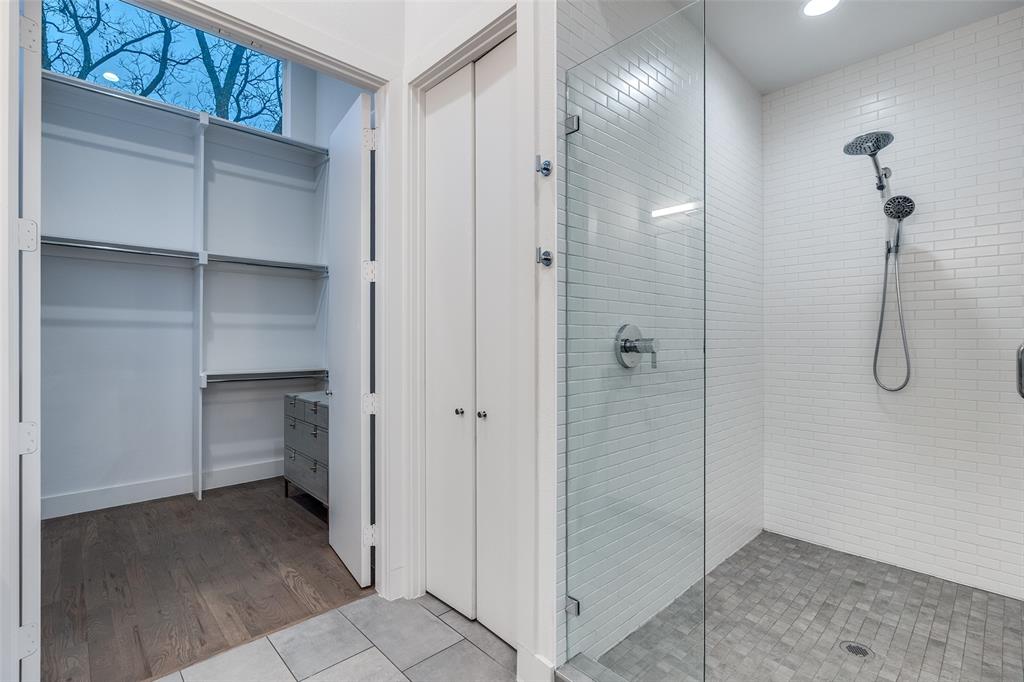 5915 Lindell Condo - Residential