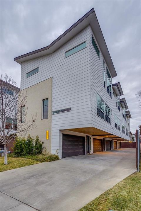 5915 Lindell Avenue Dallas TX 75206