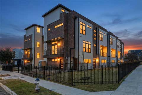 Photo of 2631 Kirby Street #106, Dallas, TX 75204 (MLS # 21351894)
