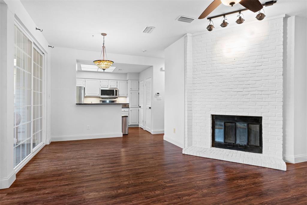 1720 Green Oaks Boulevard 104