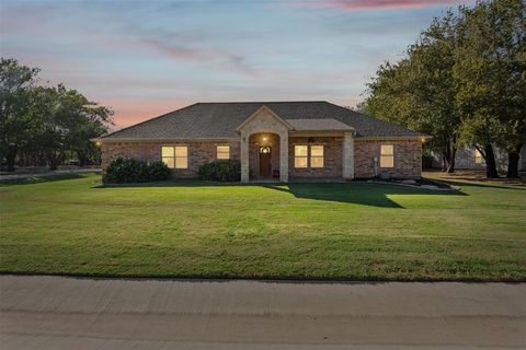 904 Janis Street Granbury TX 76049