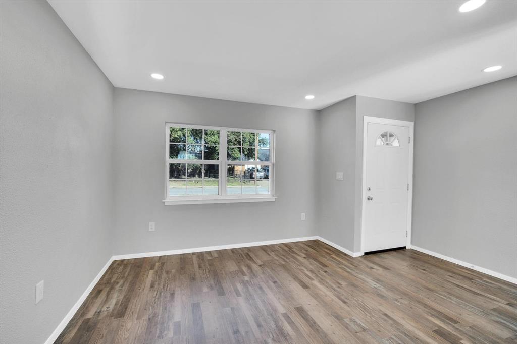 3450 Silverhill Drive