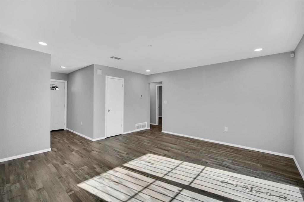 3450 Silverhill Drive