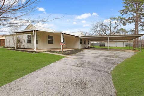 Photo of 2340 Harris Lane, Haltom City, TX 76117 (MLS # 21199085)