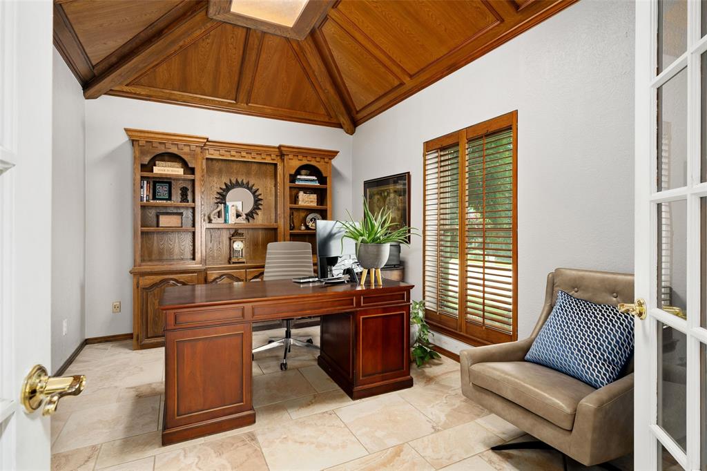 5835 Mapleshade Lane