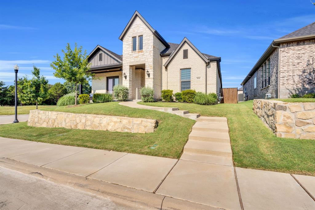 1614 Ethan Circle