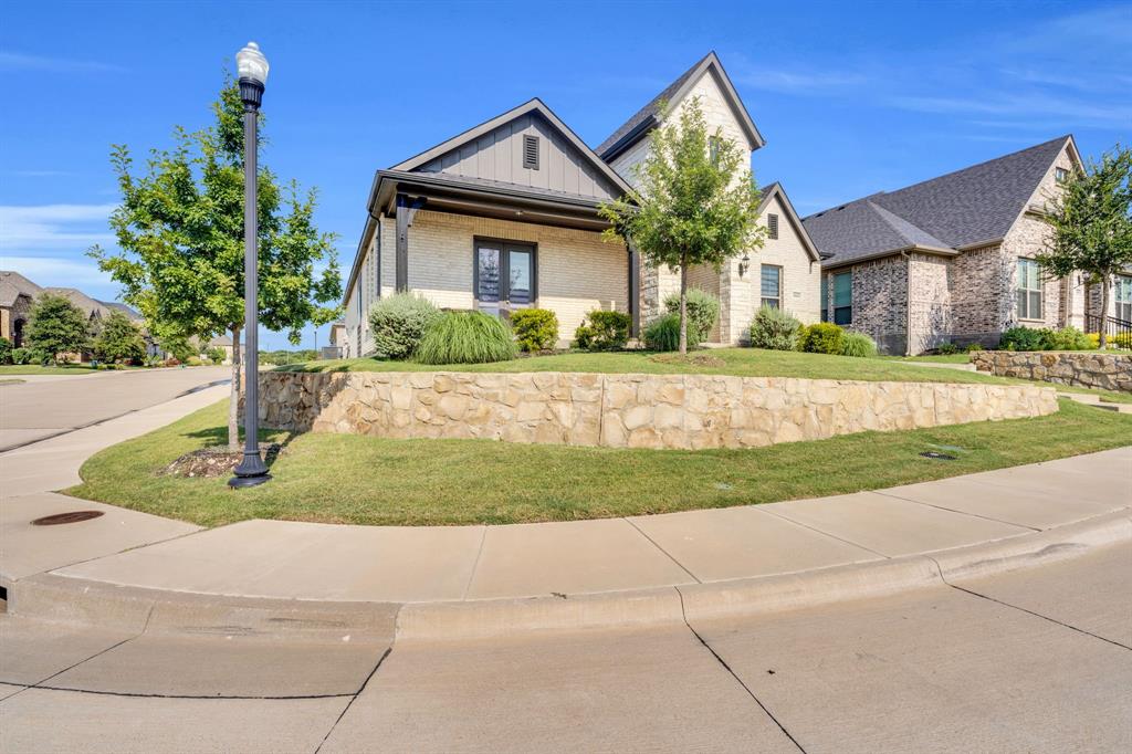 1614 Ethan Circle