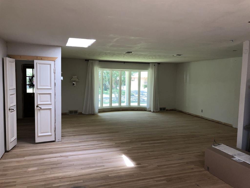 6269 Saratoga Circle