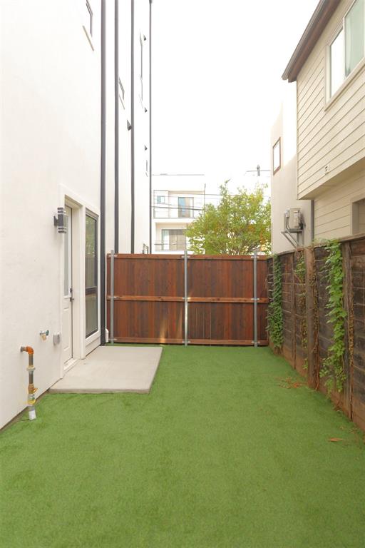 Ross Ave - Residential Lease