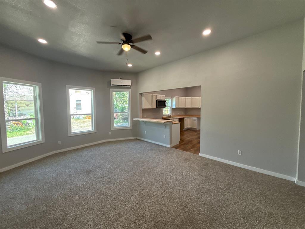 320 W 6th Street