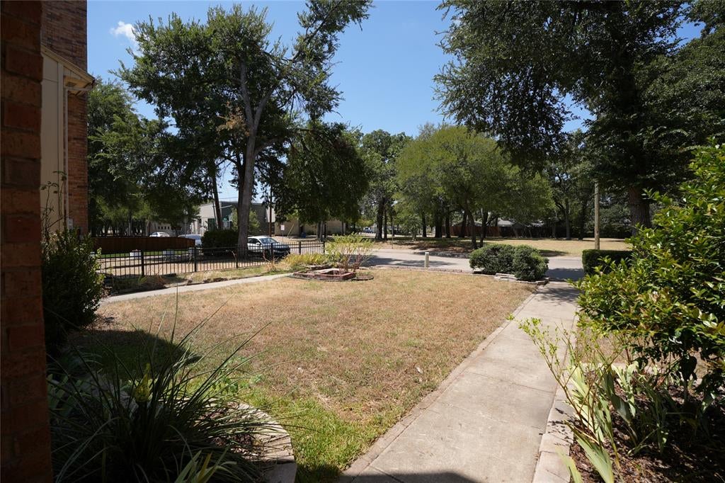 2276 Colony Court
