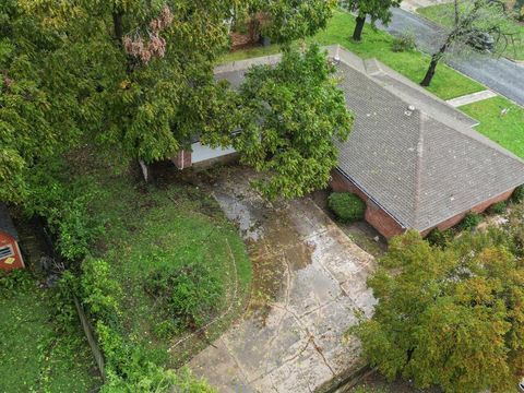 A home in Benbrook