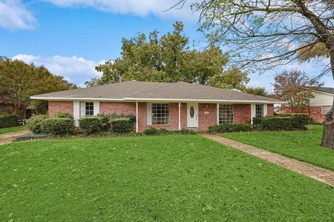 A home in Benbrook