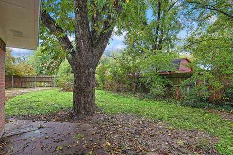 A home in Benbrook