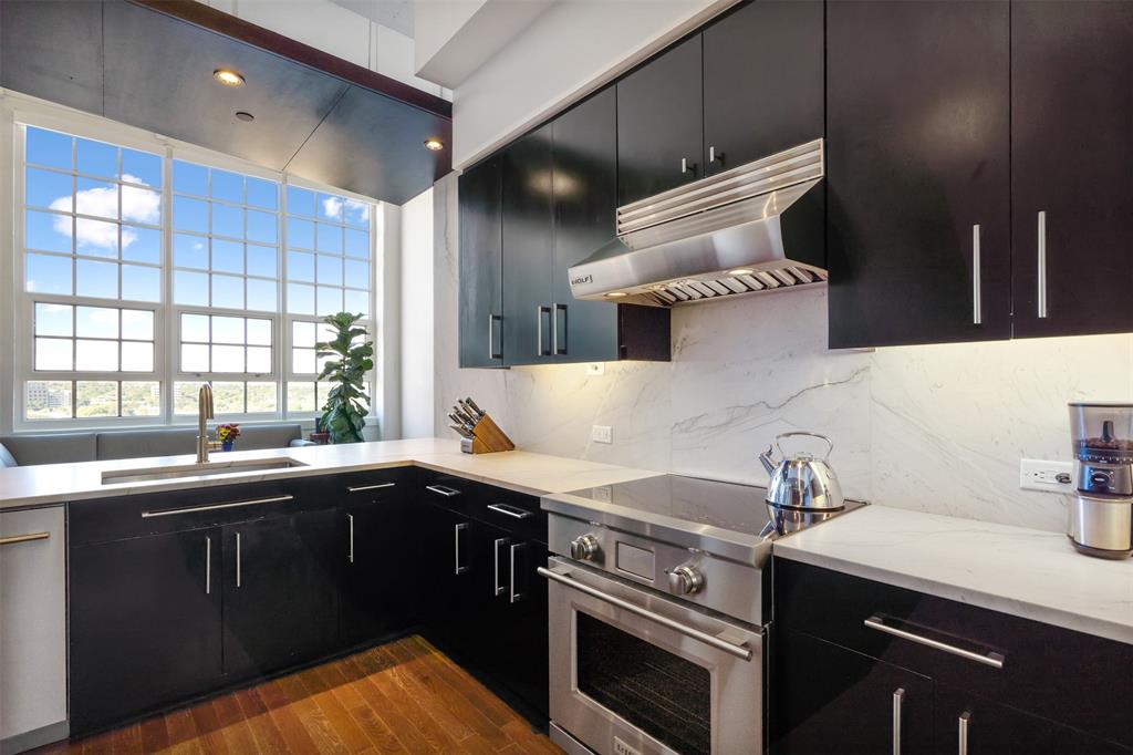One Montgomery Plaza Residence Condo - Residential