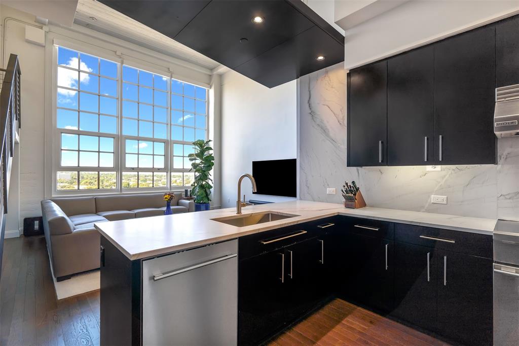 One Montgomery Plaza Residence Condo - Residential