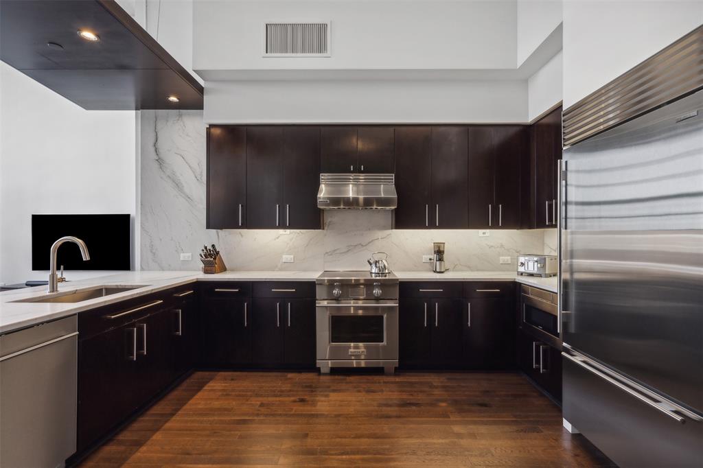 One Montgomery Plaza Residence Condo - Residential