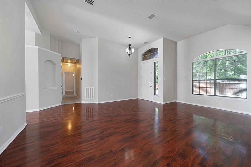 10910 Blackberry Lane