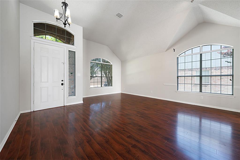 10910 Blackberry Lane
