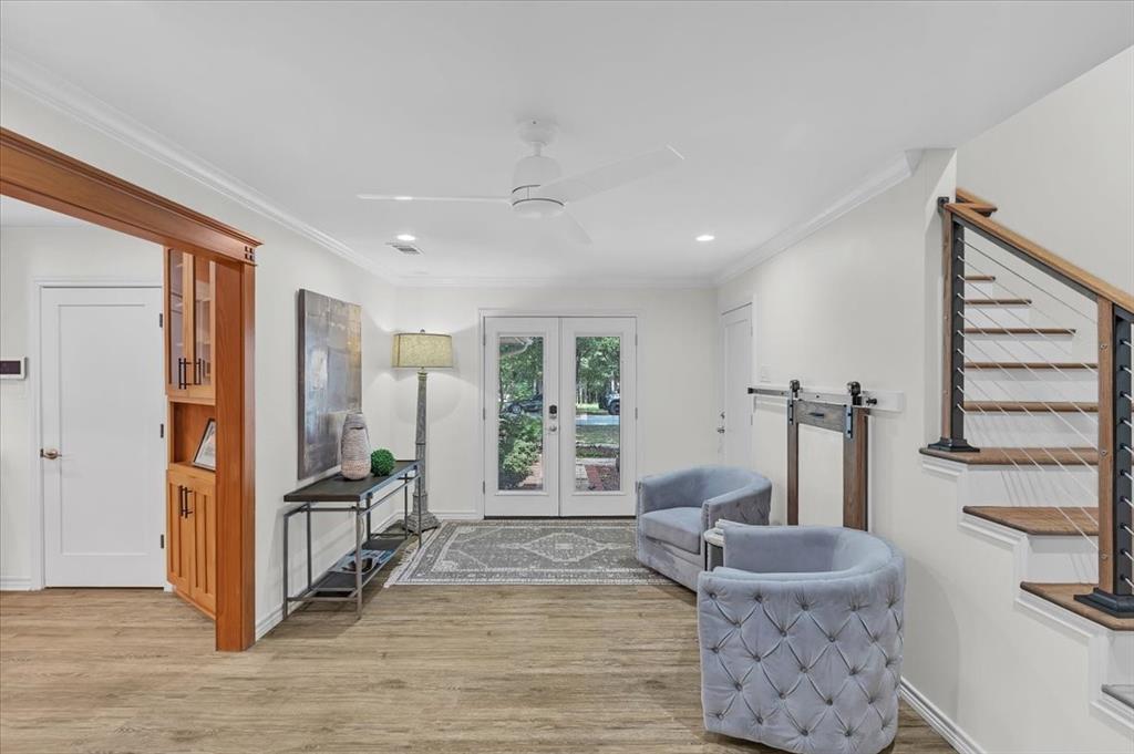 1943 Camelot Drive