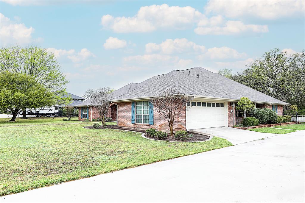 813 Woodland Trail N