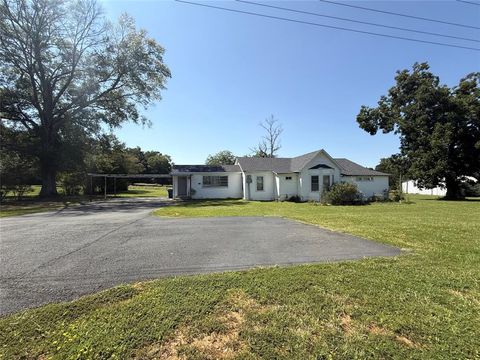 279 HIGHWAY 805 Athens LA 71003
