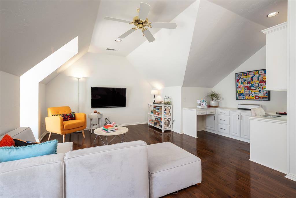 HILLCREST PARK - Residential