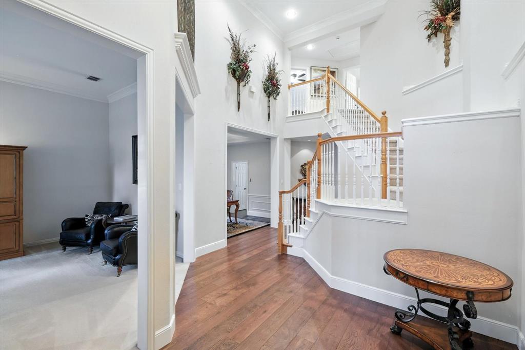 1308 Lakeway Drive