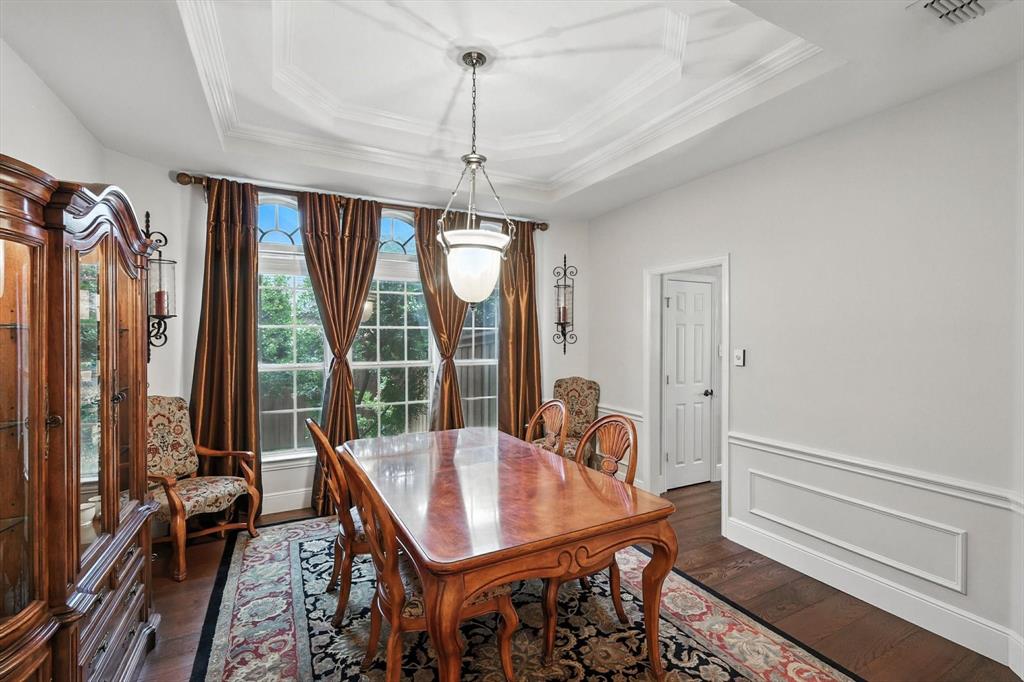 1308 Lakeway Drive