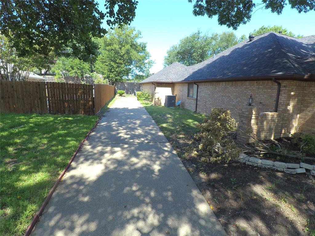 911 Canterbury Court