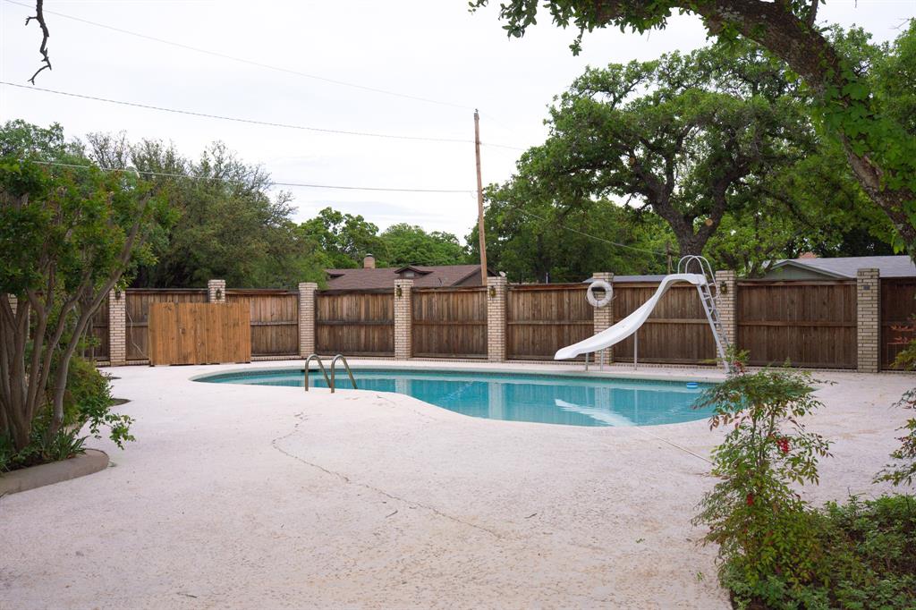 Crestwood - Residential