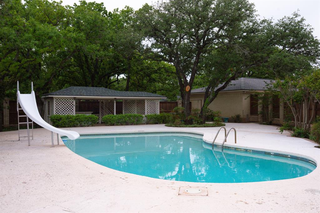 Crestwood - Residential