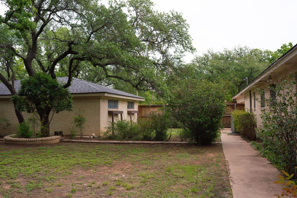 Crestwood - Residential