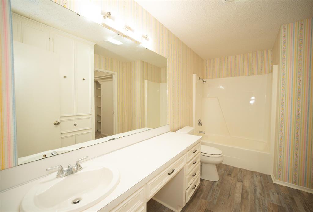 Crestwood - Residential